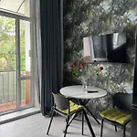 Na Deribasovskoi דירה *