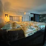 Na Deribasovskoi *